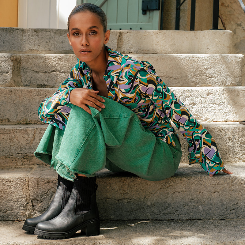 Chelsea Boots with Grained Leather Heels