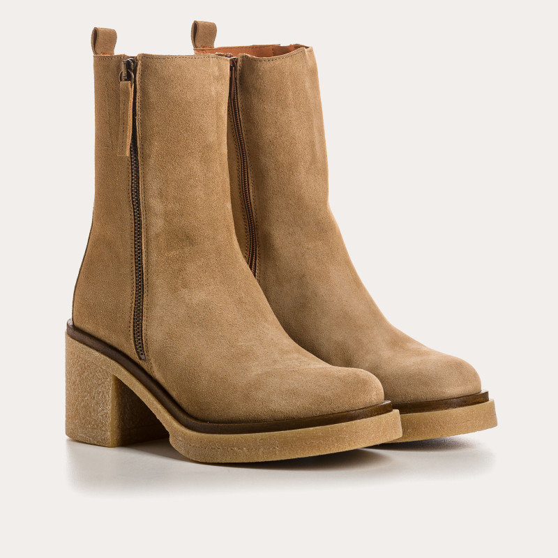 Velvet leather heel boots with zip