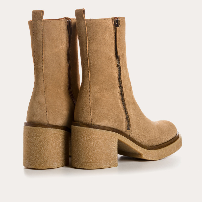 Velvet leather heel boots with zip