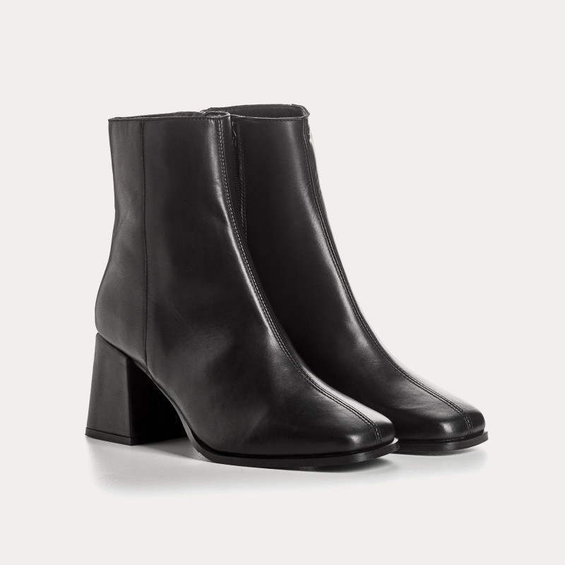 Black leather square heeled boots with interior zip