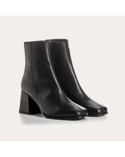 Black leather square heeled boots with interior zip