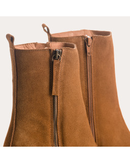 Velvet leather heel boots with zip