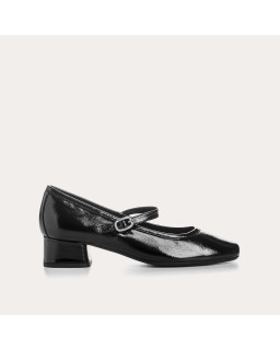 Black ballerinas Woman with heels in Kelly patent leather