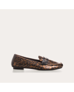 Mocassins collège en cuir métallisé imprimé léopard