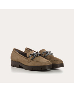 Mocassins en cuir velours avec chaîne bijou