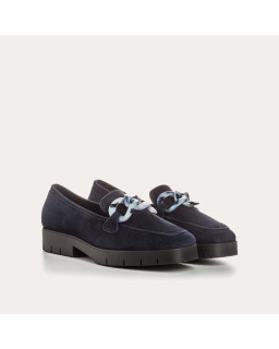 Suede moccasins with chain jewel