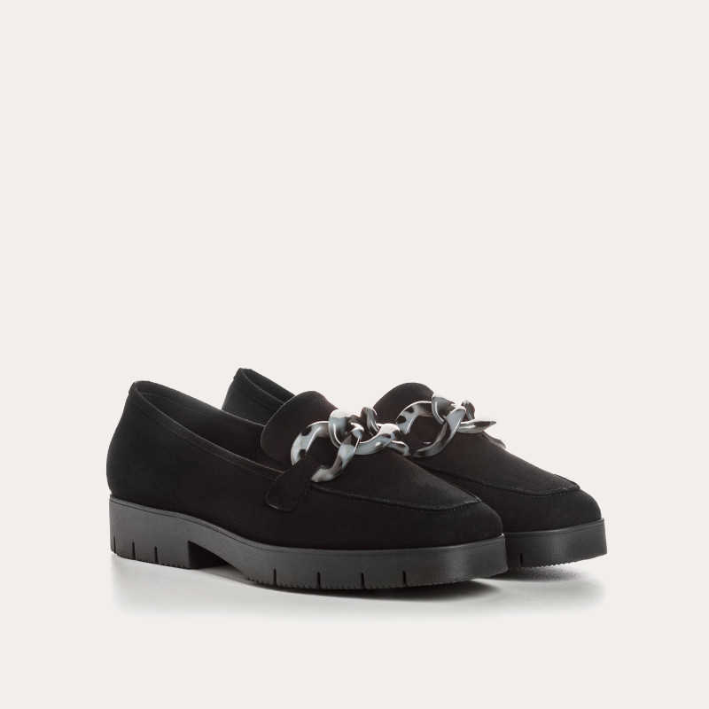 Suede moccasins with chain jewel