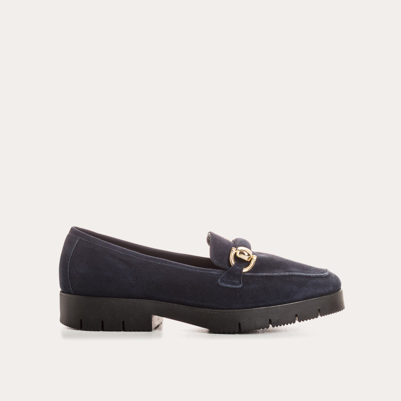 Suede moccasins with notched soles and golden accessories