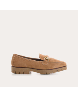 Suede moccasins with notched soles and golden accessories