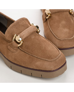 Suede moccasins with notched soles and golden accessories