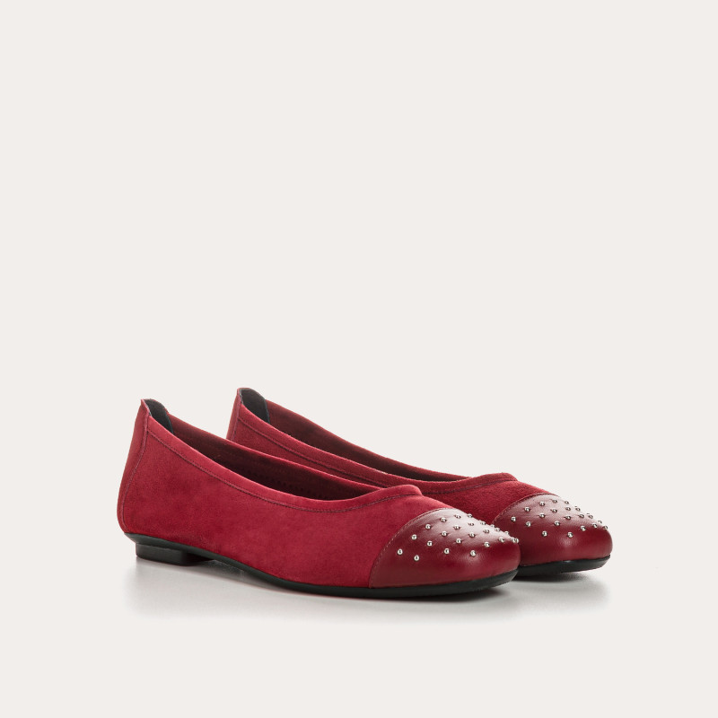 Suede nail ballerinas with nails