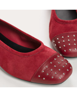 Suede nail ballerinas with nails