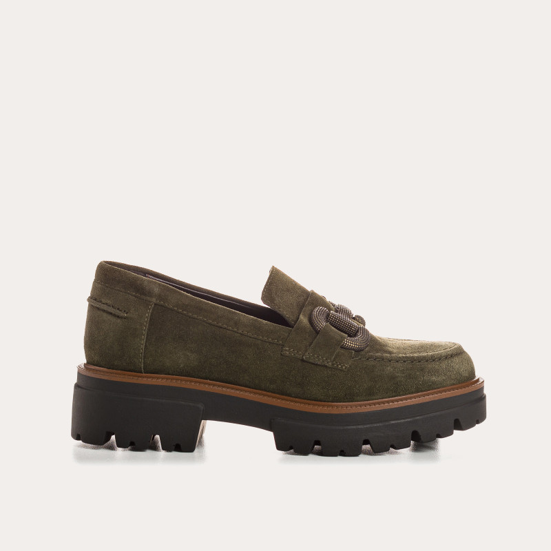 Chunky leather moccasins velvet with golden curls