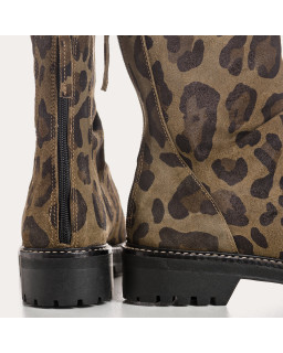 Leopard Dunk Boots: Audacity and elegance