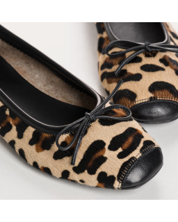 Leopard Printed Leather Flat Ballerinas with Node