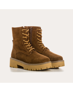 Velvet leather laces boots with interior zip and rubber sole