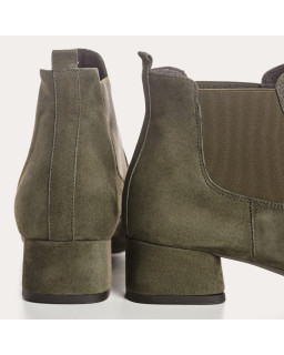 Bottines Chelsea en cuir velours avec élastiques