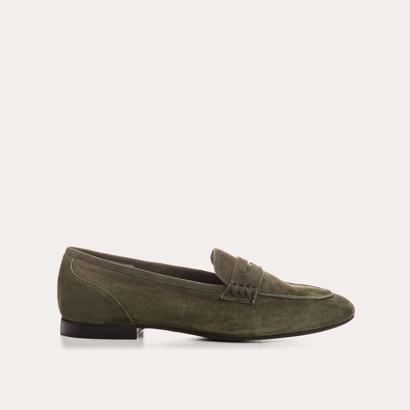 Suede round tips loafers