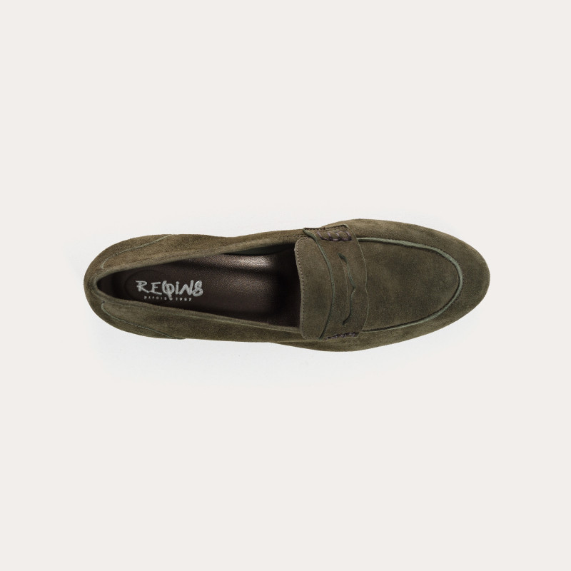 Suede round tips loafers