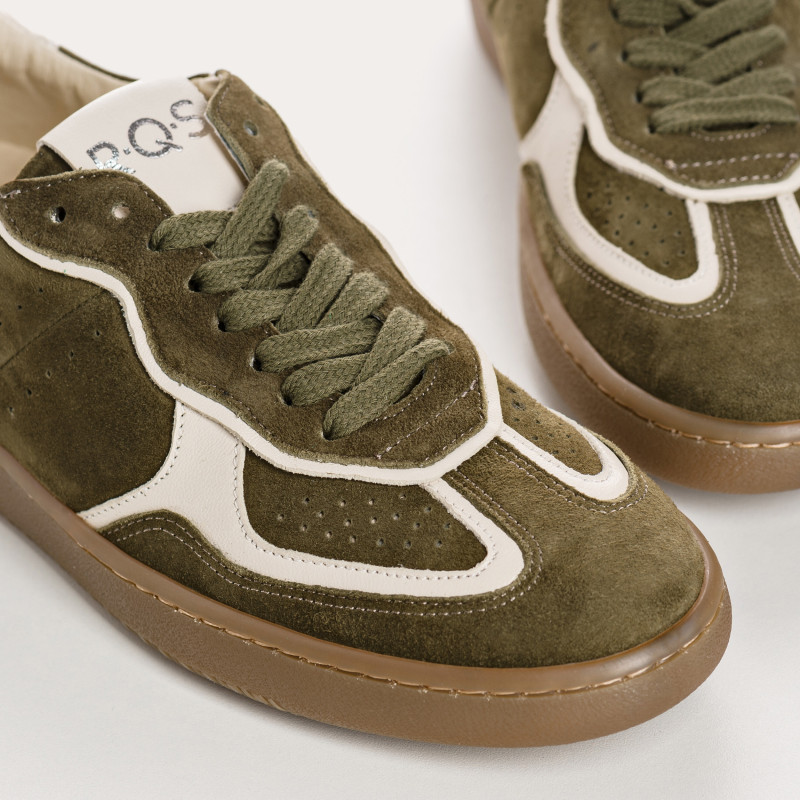 Sneakers for women with suede laces and smooth leather