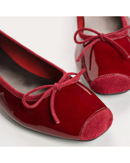 Ballerines à bout carré en cuir vernis