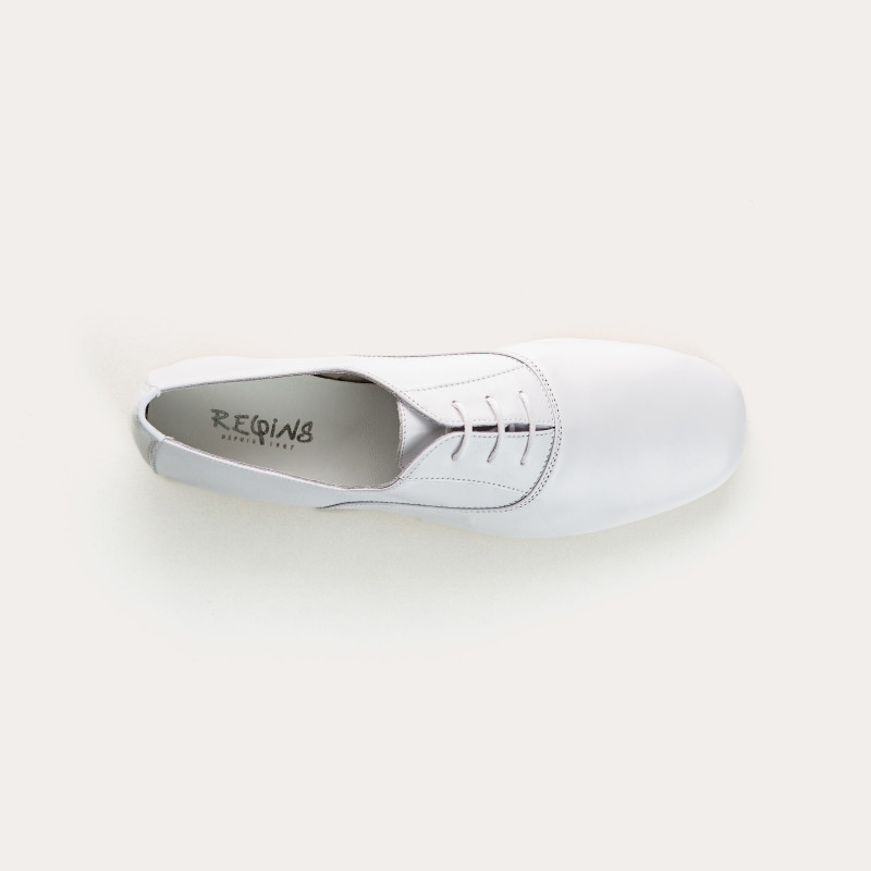 Deck leather flat woman with laces tone on tone