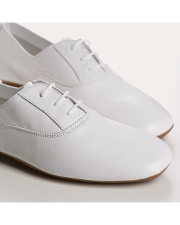 Deck leather flat woman with laces tone on tone