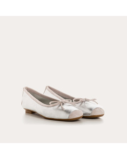 Flat ballerinas with metallic leather knot