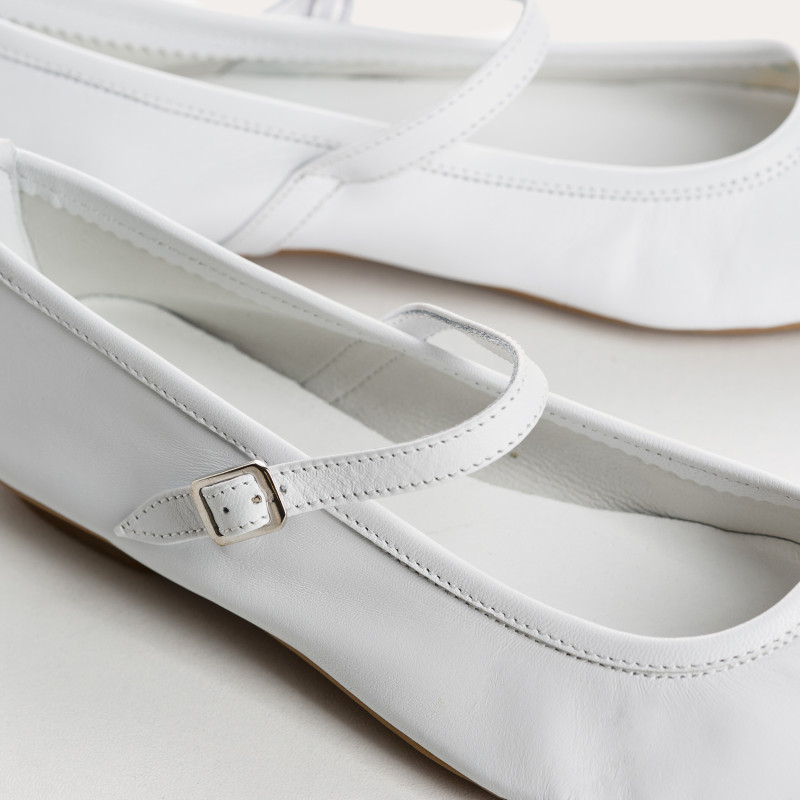 MARY JANES Honor CC leather with elegant straps