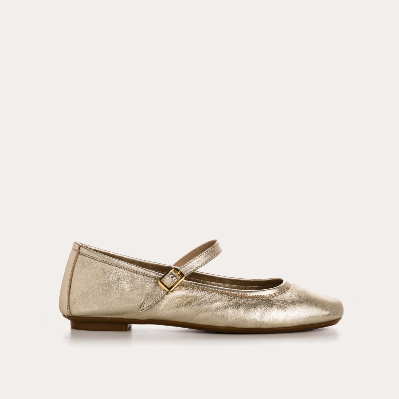 Mary Janes made of metallic leather with bridles and golden loops or silver