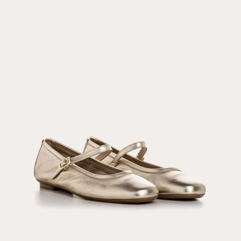 Mary Janes made of metallic leather with bridles and golden loops or silver