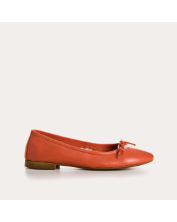 Flat bowl flat ballerinas with rounded butt