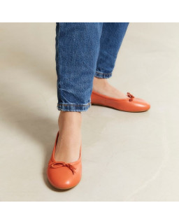 Flat bowl flat ballerinas with rounded butt