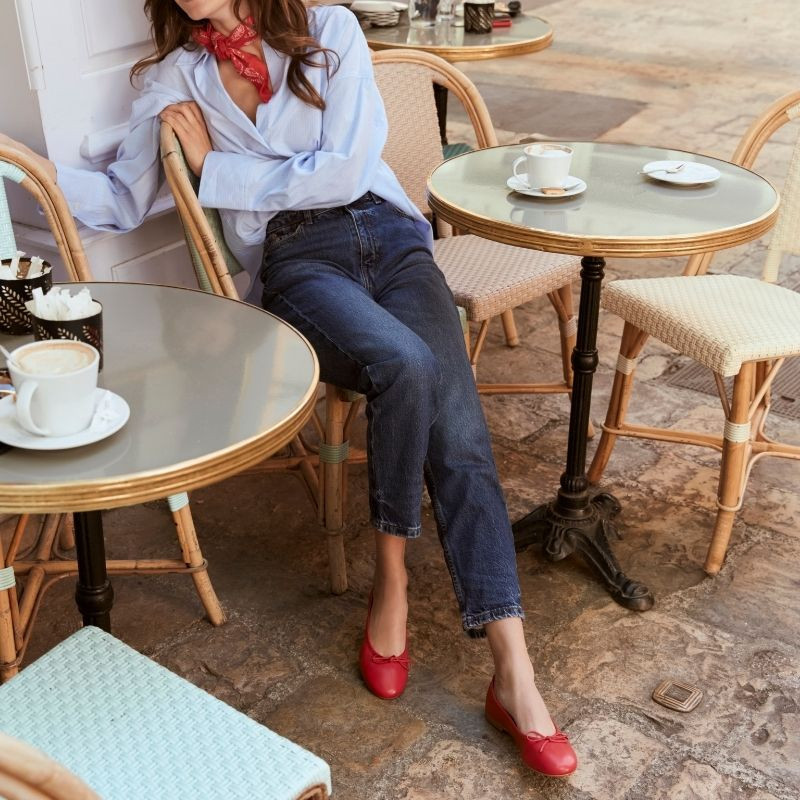 Flat bowl flat ballerinas with rounded butt