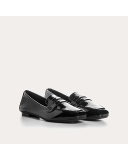 Hema CC women's textured patent leather loafers | Reqins