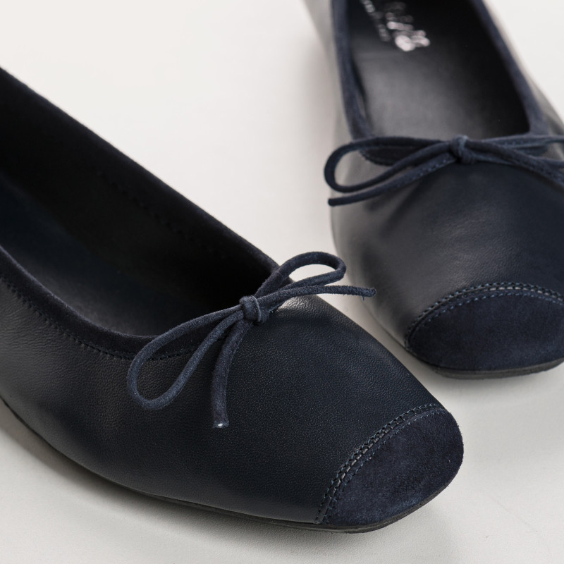 Flat Ballerinas with Smooth Leather Knot and Suede