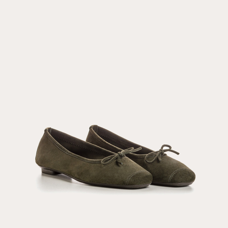 Ballerinas Flexible Leather Harmony: Premium Comfort and Elegance