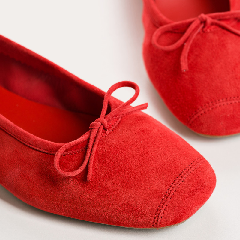 Ballerinas Flexible Leather Harmony: Premium Comfort and Elegance