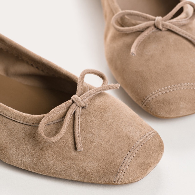 Ballerinas Flexible Leather Harmony: Premium Comfort and Elegance