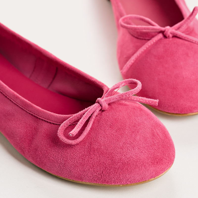 Flat ballerinas with suede knot with rounded butt