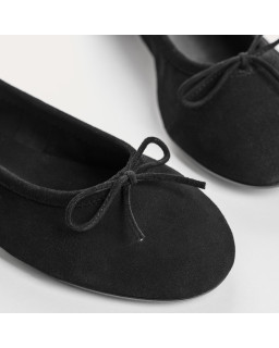 Flat ballerinas with suede knot with rounded butt
