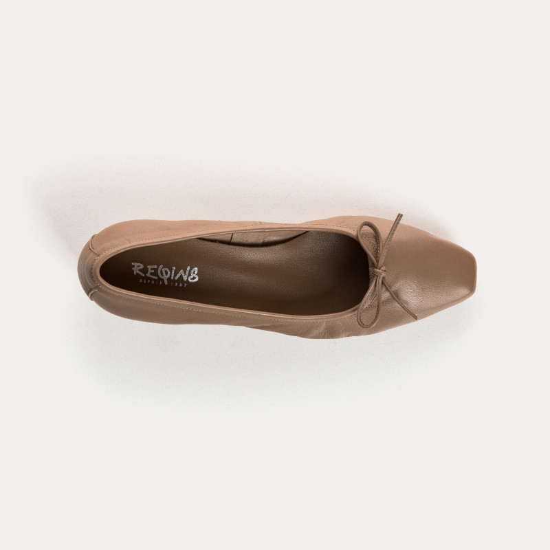 Leather heel ballerinas