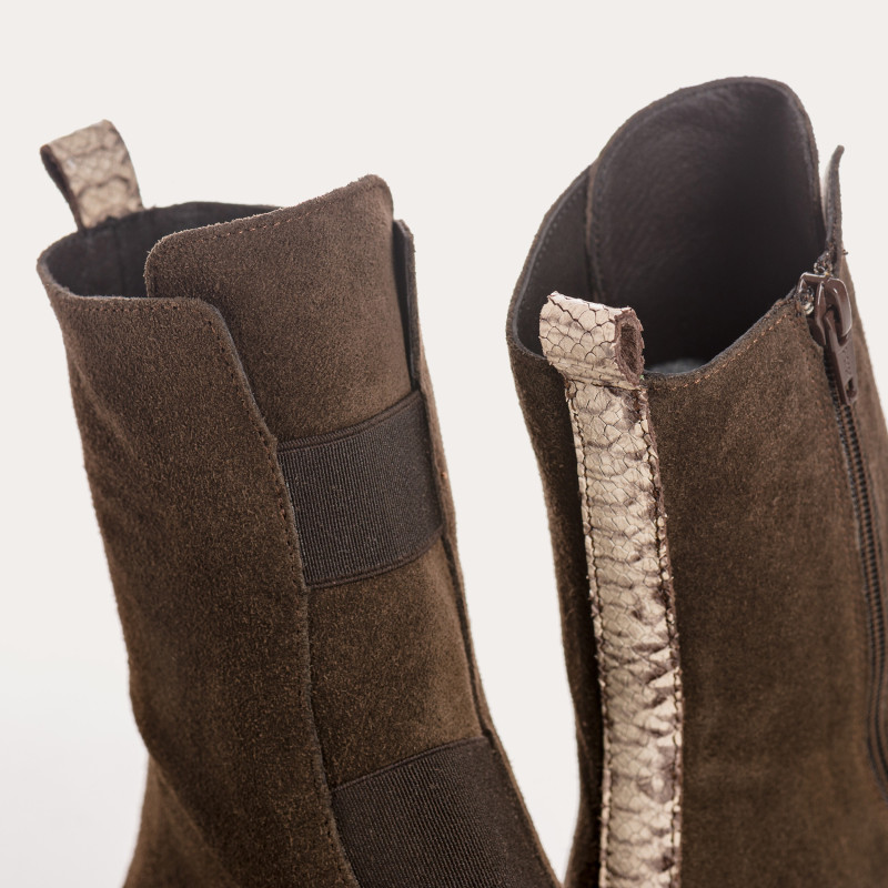 Boots chelsea suede with elastic and interior zip