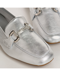 Silver moccasins Hamilton leather | Elegance & Brightness - Reqins