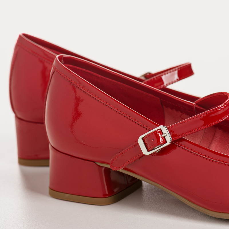 Mary Janes with polished leather heels with silver buckle