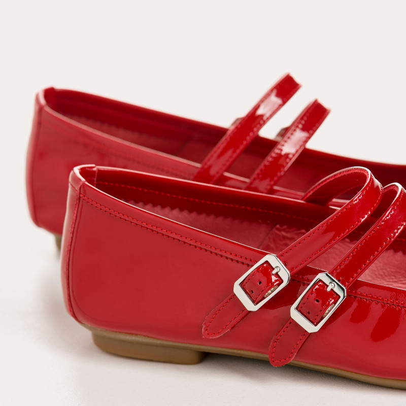 Red Mary Janes Varnish Holga: Colorful Elegance and Exceptional Comfort
