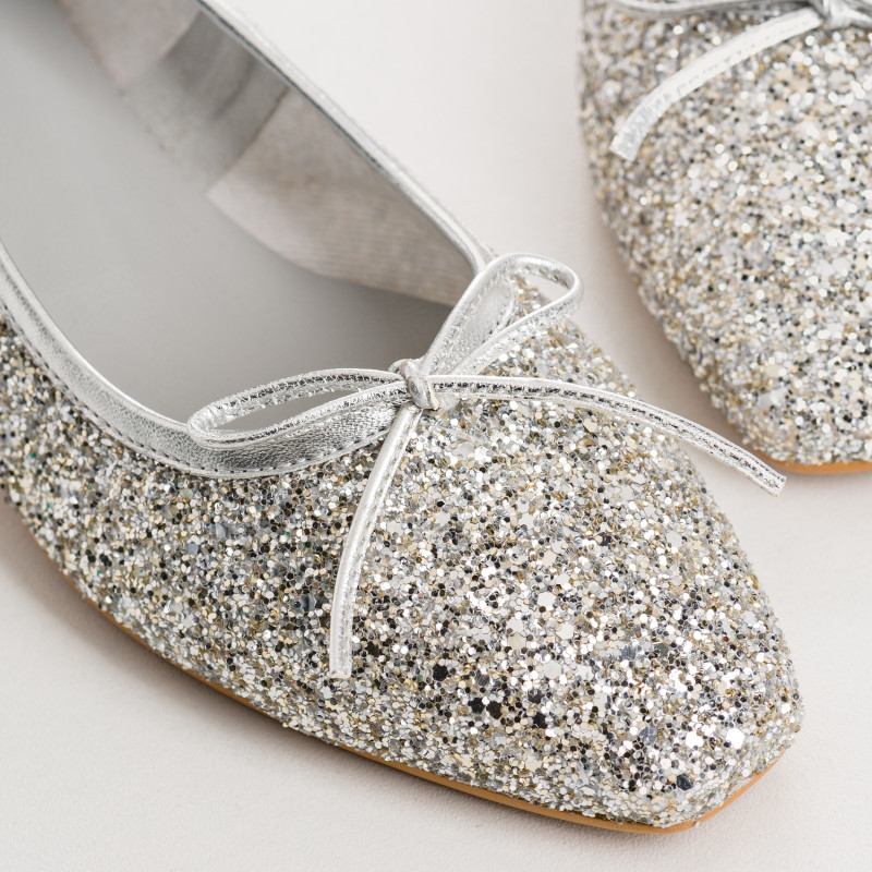 Ballerinas glitter with heels