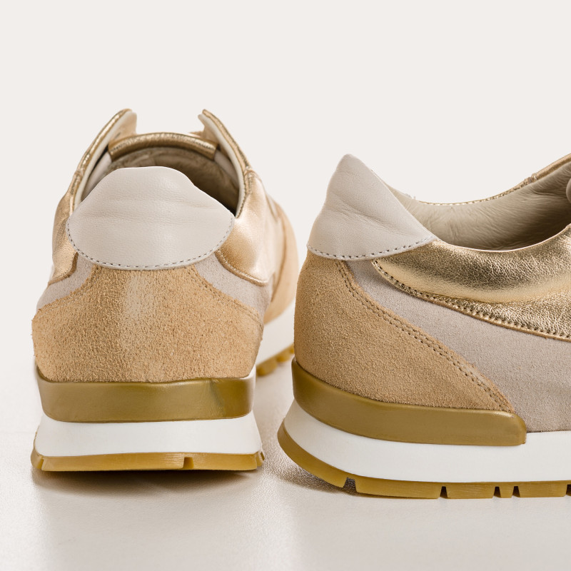 Suede sneakers and black laces metallic / women's vison