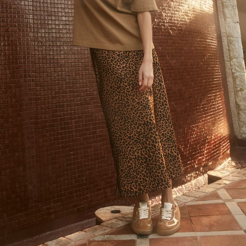 Sneakers for women with suede laces and smooth leather