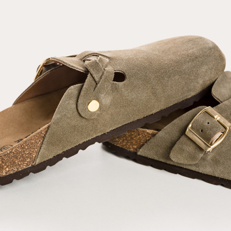 Medina buckled velvet leather Mules